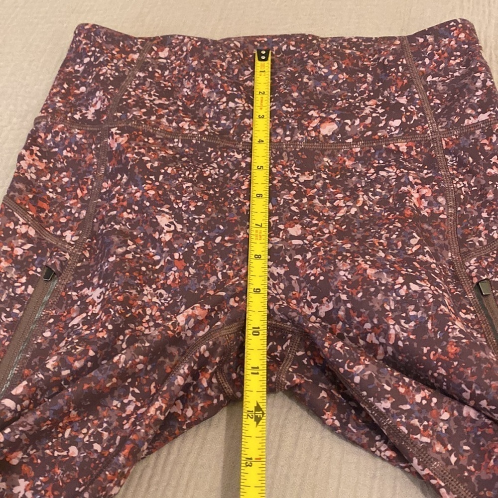 ATHLETA RAINIER PRINTED MESH TIGHT LEGGINGS. Size S . Very good condition - Picture 8 of 10